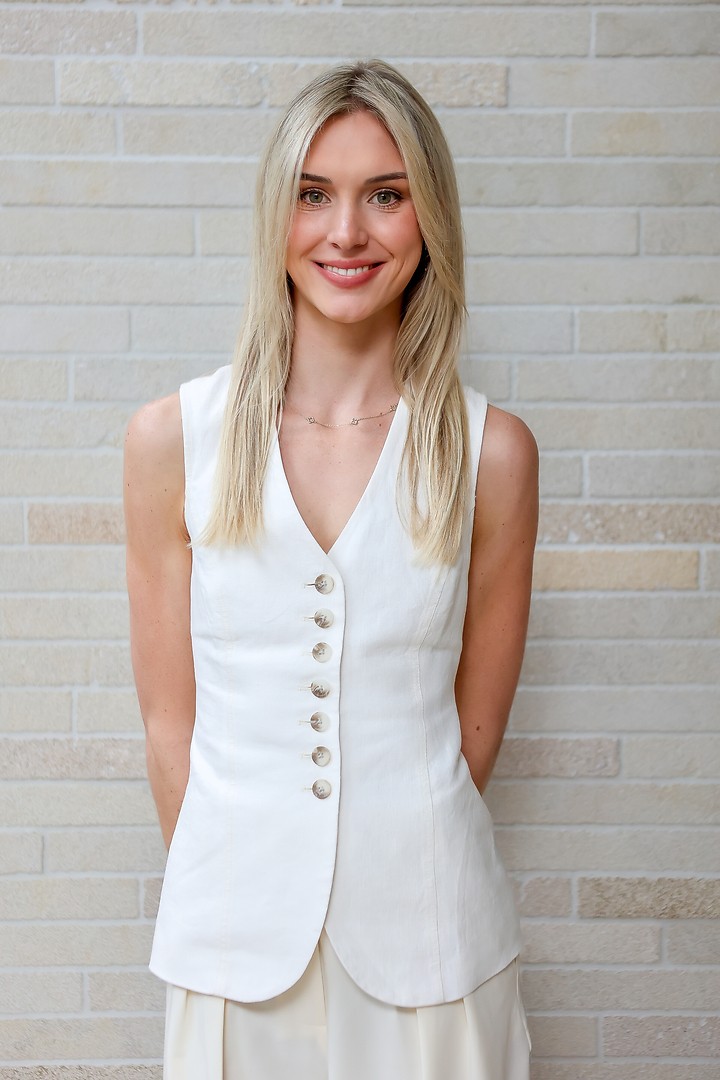 Penelope St Baker, Sales Associate
